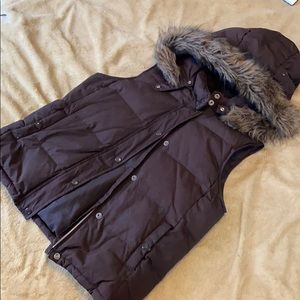 Women’s gap brown vest